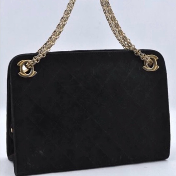CHANEL Black Shoulder Bag with Gold Chain. Fair condition - Picture 1 of 10